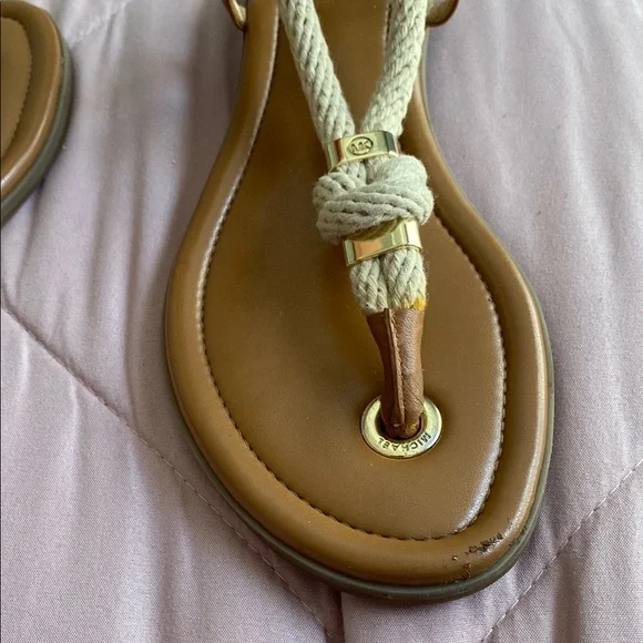 SOLD!!!  Sandals from Michael Kors size 7 - Picture 2 of 7
